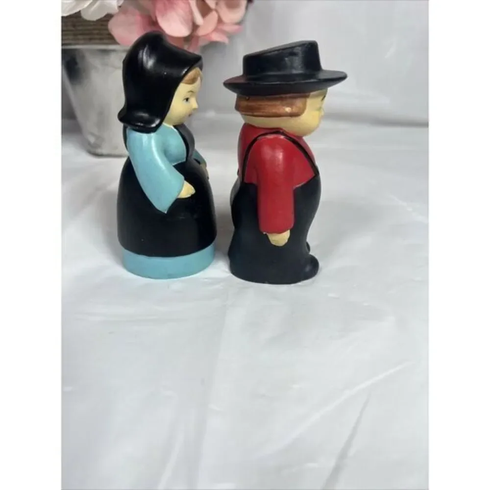 Vintage Brinn's Amish Man & Woman Couple Salt & Pepper Shakers, Made in Japan‎